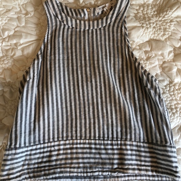 BCBG- striped gray crop top - Picture 3 of 3